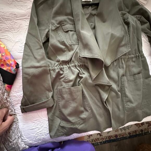Caslon Women's Olive Green Cotton Blended Long Sleeves Utility Jacket Size Large - Picture 2 of 10